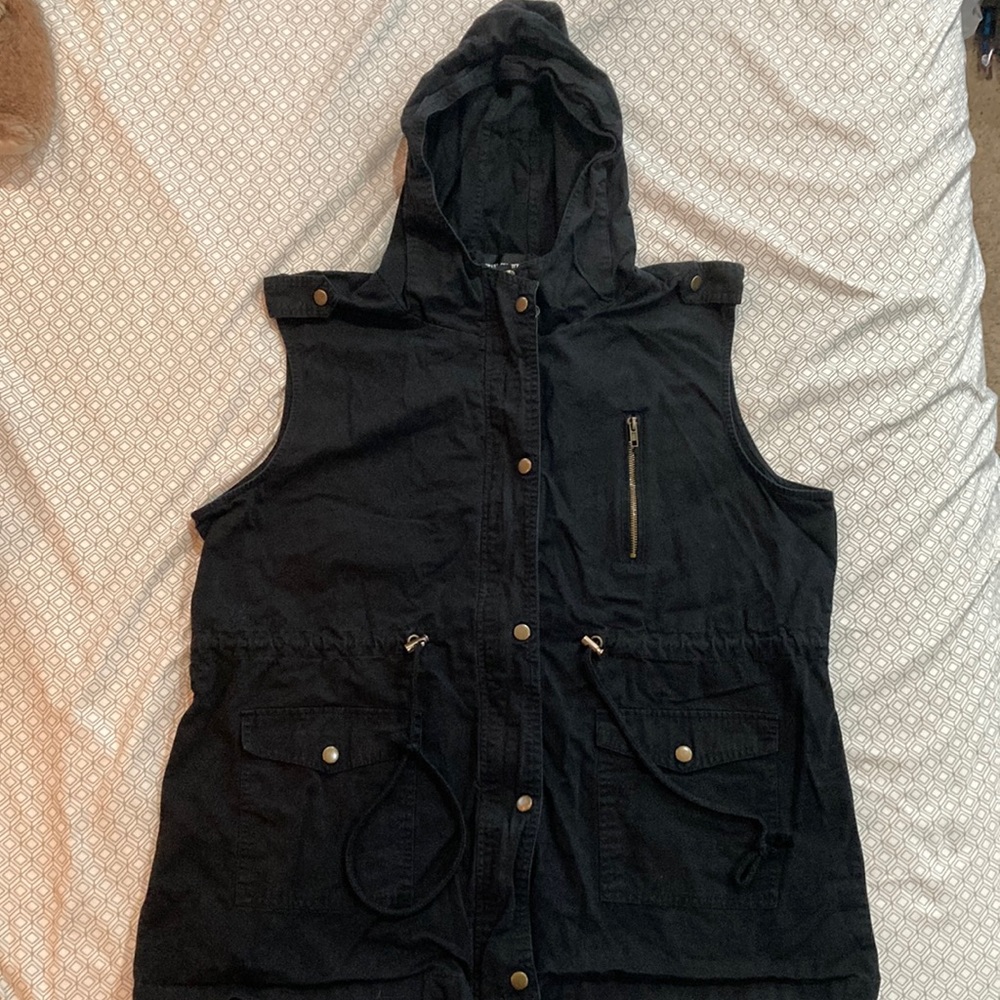 Zenana Outfitters Hooded Vest. Size 2X